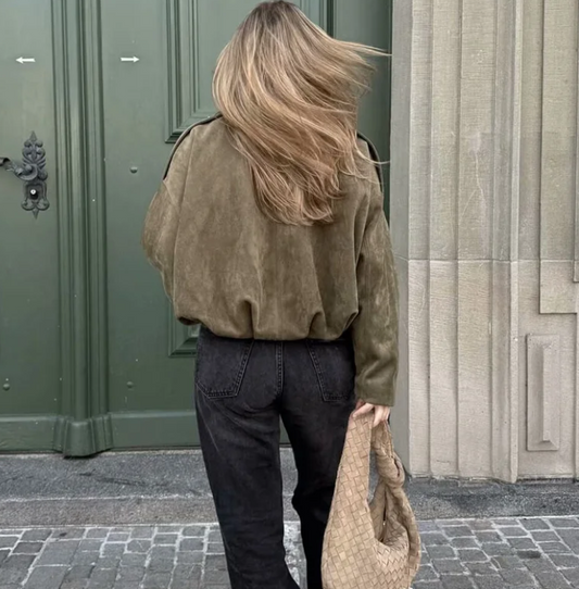 Damenjacke im Oversized-Schnitt aus Wildlederoptik – Lässiger Herbst-/Wintermantel mit Taschen