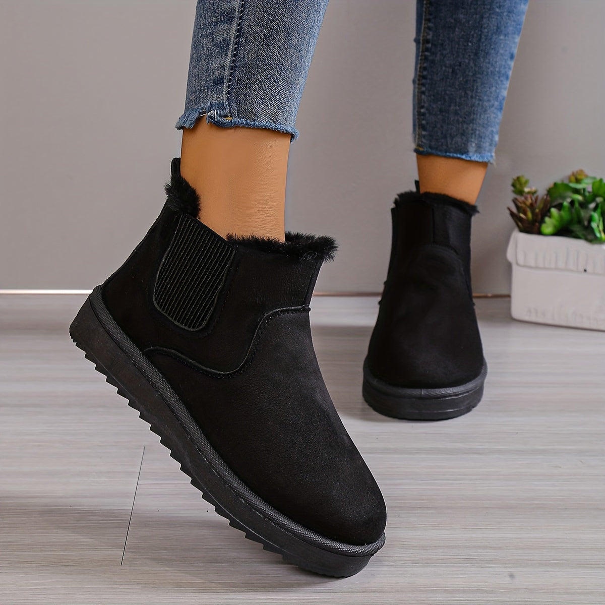Slip-On Stiefeletten mit dicker Sohle – Lässiger, minimalistischer Stil