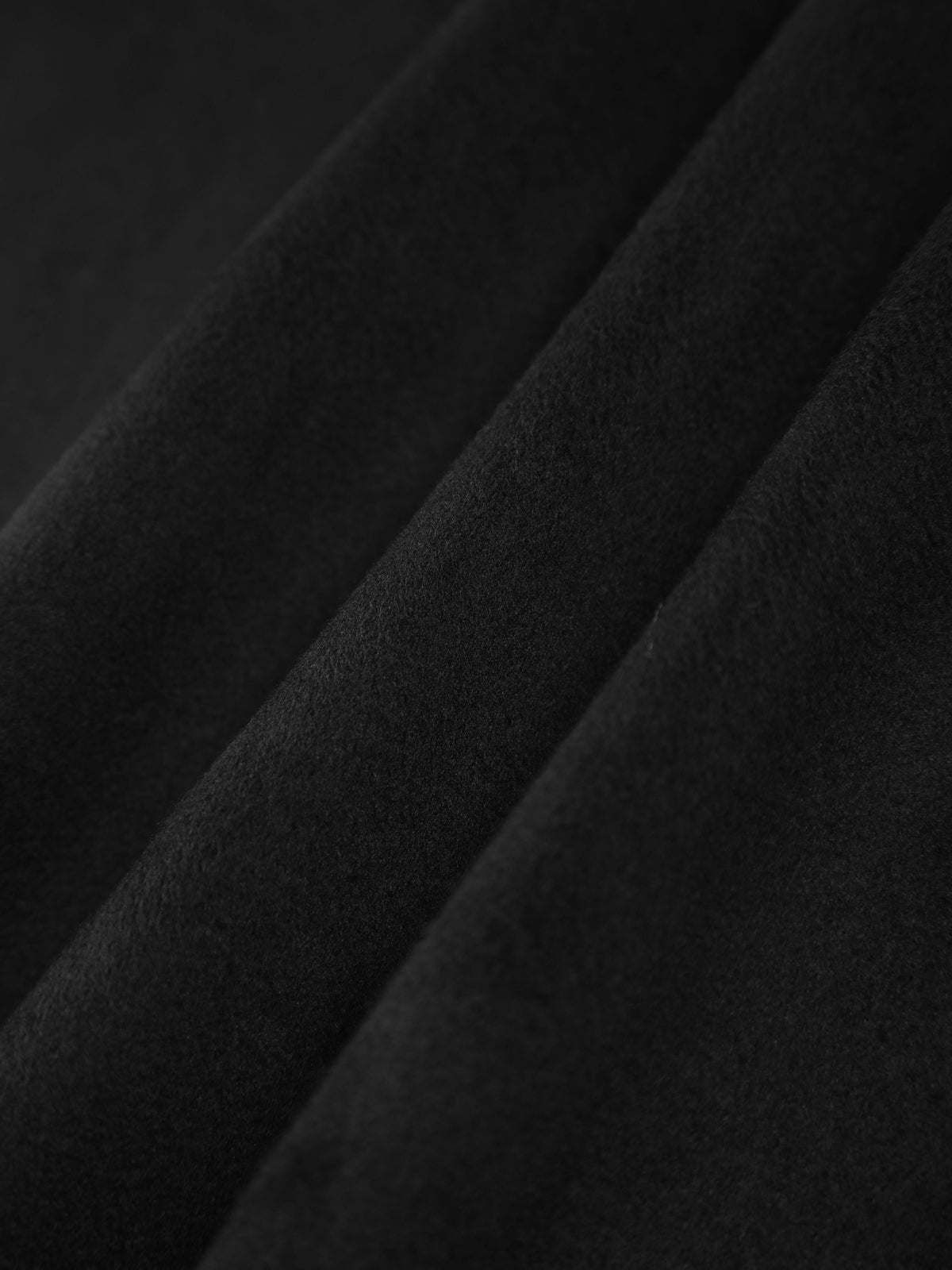 Damenjacke mit Kontrastkanten – Elegant mit passendem Schal