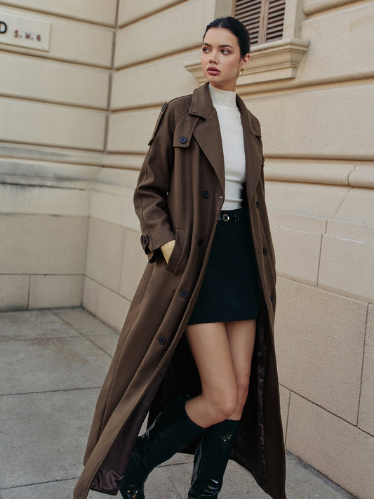 Langer Trenchcoat Braun – Herbstliche Eleganz – Verstellbarer Gürtel