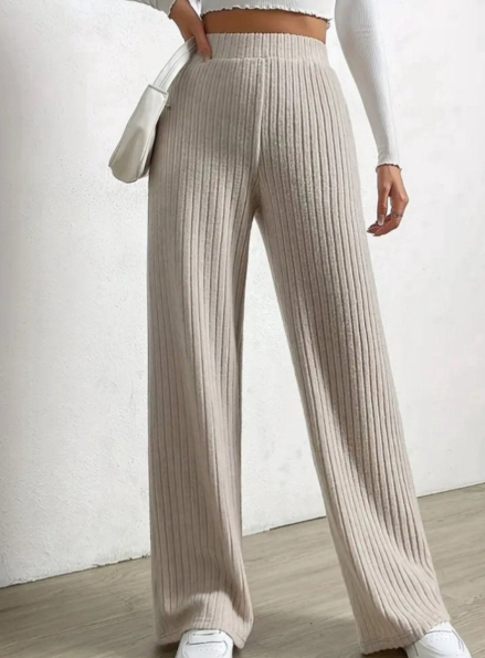 Damenhose aus Rippstrick mit weitem Bein – Bequemer Stil für Herbst und Winter