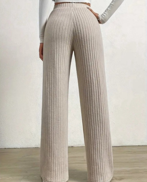 Damenhose aus Rippstrick mit weitem Bein – Bequemer Stil für Herbst und Winter