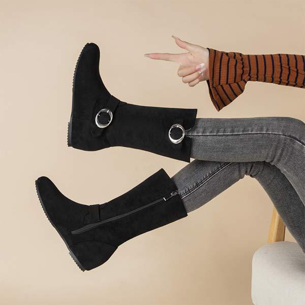 Halbhohe Stiefeletten aus Wildlederoptik mit Metall-Details – Komfort und Stil